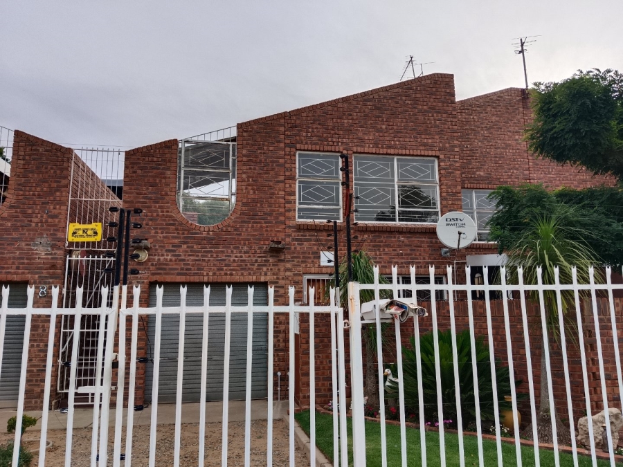 2 Bedroom Property for Sale in Riebeeckstad Free State